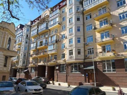 Аренда офиса на Подоле рядом с метро Контрактова площа  (221 м2) Киев