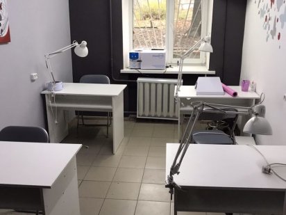 Сдам оборудованные рабочие места для маникюра и педикюра на Полякова 5