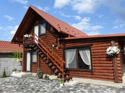 Подобова оренда житла в Берегово біля басей Берегове