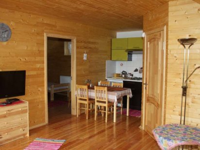 Будинок (до 9 чол), ел/ен без вимкнень, закрите подвір"я, без хазяїв Берегове