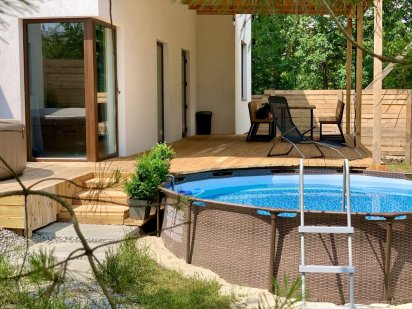 Дом посуточно. Бассей. Чан (Горячее джакузи)  Сауна. Камин. Подобово. Київ