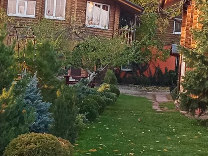 Аренда дома посуточно.Беседки, зал, мангал, бассейн,ландшафт, стадион Дніпро