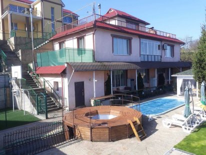 Дом, бассейн, баня, чан, банкетный зал. Свадьбы, корпоративы, банкеты. Дніпро