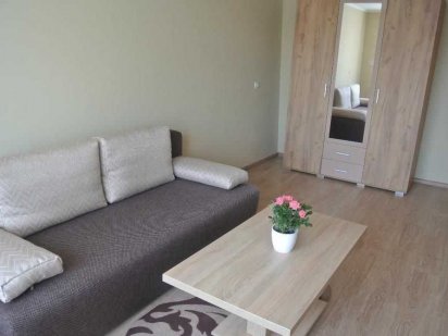 Подобово 3-х кімнатна квартира навпротив басейна м.Берегове Берегове