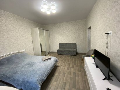 Сдается стильная  1-но ком квартира возле светофора, отличный район!