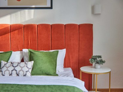 Вільна сьогодні! На 4 місць! Яскрава 1к кв на Ратушній площі. Мукачево