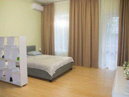 Центр, 1к  почасово посуточно погодинно подобово Дніпро