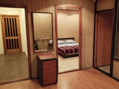 Посуточно  квартира в центре от Собственника тц Украина