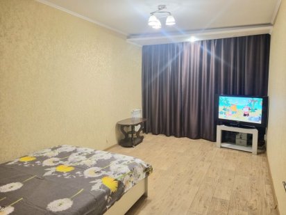 Большая квартира! Госпиталь!  ПОСУТ/ПОЧАС м. Холодная гора и ЖД вокз Харків