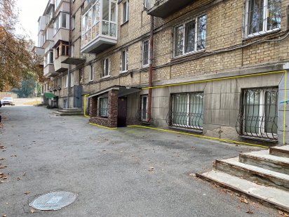 Без % продам приміщення 82м2, фасад, Чапека 19 (Фучика), Соломянська площа, Чоколовка, Караваєві дач Київ