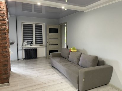 Сдается посуточно стильная 2к  возле самолета, Космонавтов 3