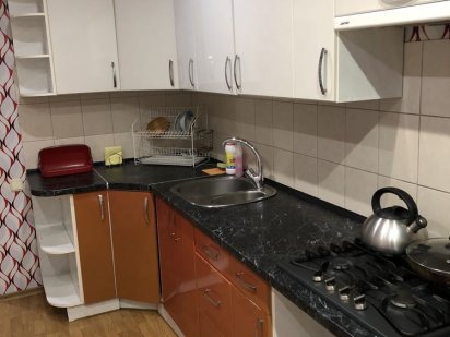 Здам в оренду  квартиру-житло по добово в місті Новомоскоськ Самар