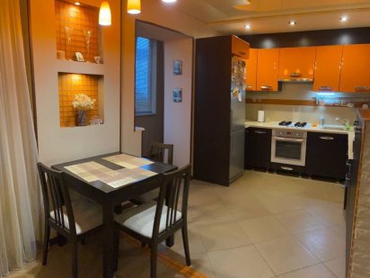 Квартира подобово з гарним ремонтом. Стрый