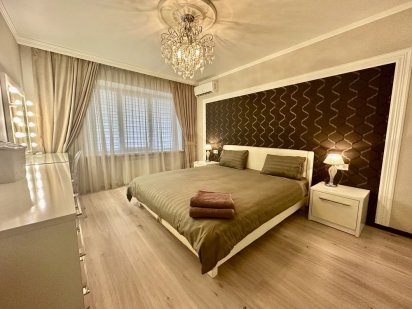 LUX 3к квартира ЦЕНТР низ пр. О. Поля ТРЦ Мириада # Подобово Днепр