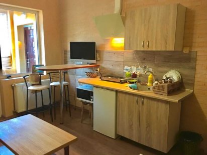 Квартира-студіо у Франківському районі. Парковка. Львів