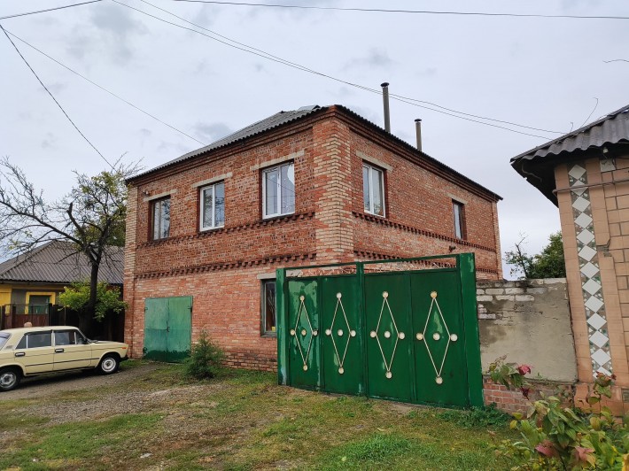 Продам 2 эт дом.в Артёмовском раене - фото 1