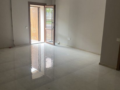 Сдается помещение,  удобно под магазин, кофейню, парковка. 10600.