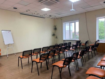 ПОГОДИННА  оренда в Бізнес-центрі "ПРОМІНВЕСТ" Умань