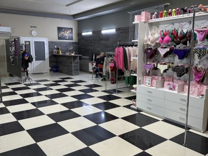 Аренда оренда рабочего места  помещения салон красоты краси