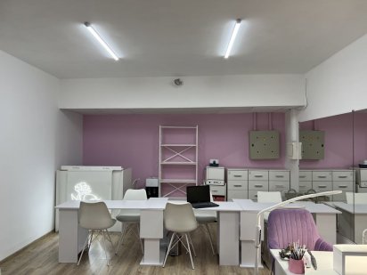 Здам робоче місце майстрам манікюр/педикюр/бровіст Вишневое