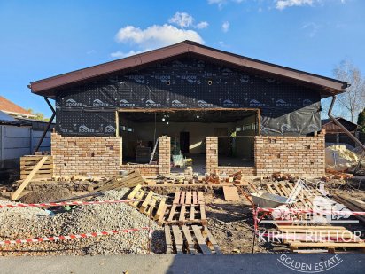 В городке «Золотые Ключи» сдается коммерческое помещение Дніпро