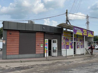 Оренда МАФу біля зупинки і заїзду в ринок Львів