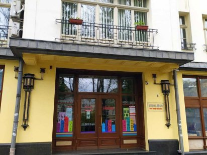Оренда фасадного приміщення в центрі Львова, площа Старий Ринок,8 Львів
