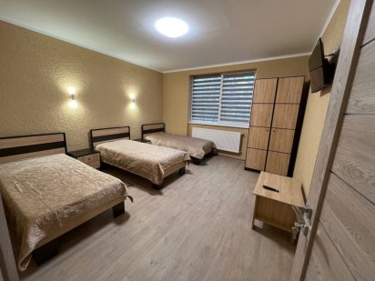 Вільно з28серпня.Житло в будинку 2-3 хв.від термальних басейнів пішки. Берегово