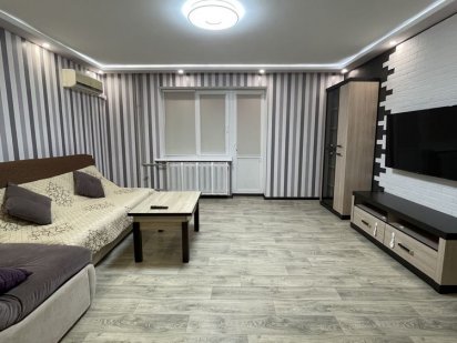 Здається 2-кімнатна квартира подобово – КОДИЦІОНЕР, ПОСТІЙНА ВОДА!