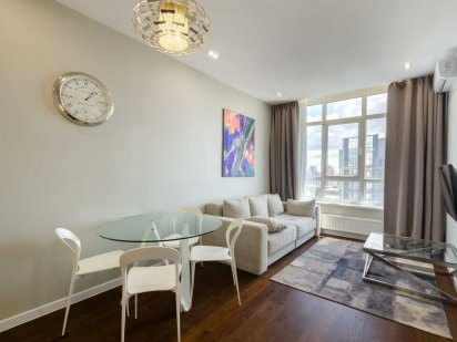 Подобова оренда 2кім.квартири в ЖК «Central Park» вул.Маккейна 7 центр