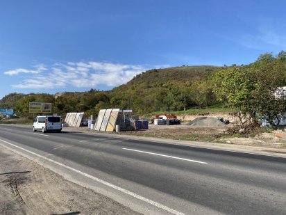 Оренда території, недалеко від Епіцентру Мукачево