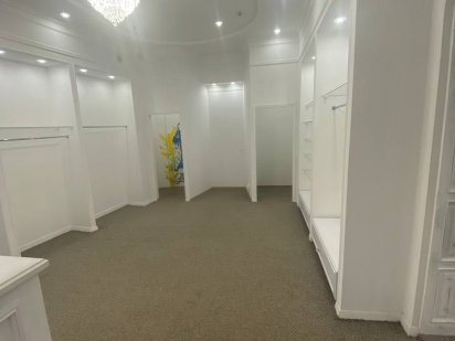 Оренда фасадного приміщення 60 м2 в центрі міста Івано-Франківськ