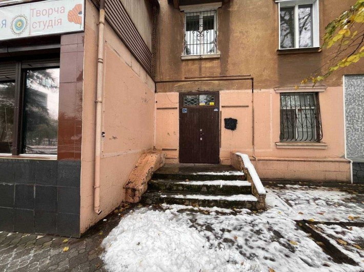 Аренда большого офиса по Святогеоргиевской с отдельным входом - фото 1