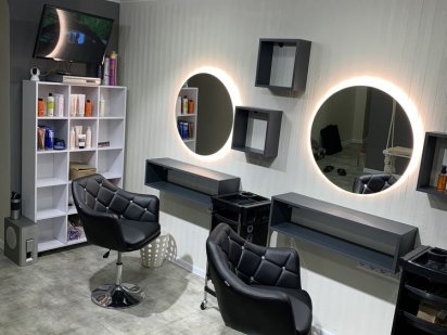 Освободилось  место для  парикмахер, колорист, наращивание Кривой Рог