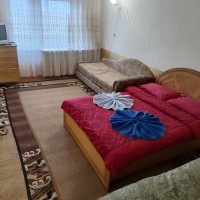 Хорошая квартира на площади. Выдаю документы для командировочных Житомир