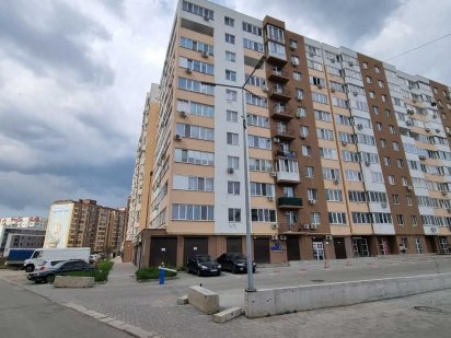 Сдам в аренду помещение. 1-й этаж. Сахарова. Отдельный вход. Мед.аллея