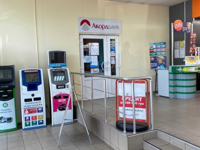 Приміщення 140 кв.м. (можливо частинами) ТОЦ