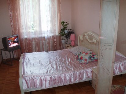 Хорошая квартира в центре ул.Киевская 9. Командировочным выдаю документы. Житомир