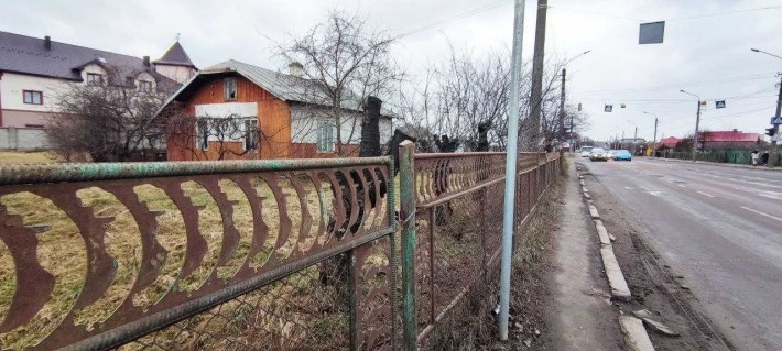 Будинок вул. коновальця (перша лінія від дороги) - фото 1