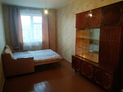 2к простая квартира посуточно возле Глобала Житомир