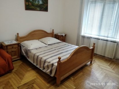 2-х кім. квартира  в  Берегово біля басейна  ВІЛЬНО з 25 Серпня Берегово