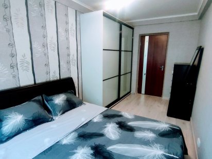 Сдам VIP кв.рядом с «Чудо маркетом со всеми удобствами.