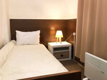 Центр. Посуточно. Большая бюджетная 1-комнатная. Кинотеатр " SCALA " Мукачево