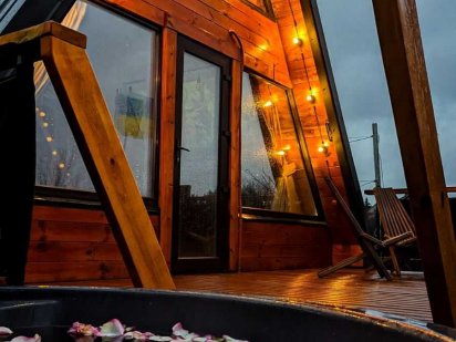 Будинок А-фрейм чан/джакузі на дровах під відкритим небом в межах міст Кривой Рог