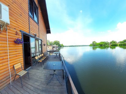 Посуточно Аренда Дома на Днепре  От 6000 грн/сут. Киев