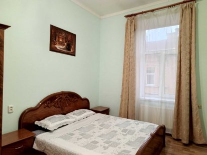 3 к. Центр, 5хв від площі ринок.Стефаника 12 Львів