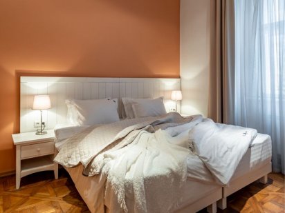 Подобова оренда квартири Львів Romari Площа ринок 28 Львов