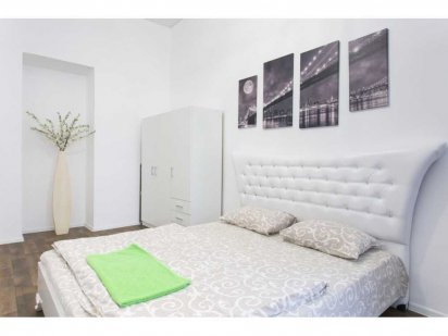 Двокімнатна квартира поряд з ТРЦ Nikolsky подобово/ майдан Конституції Харків