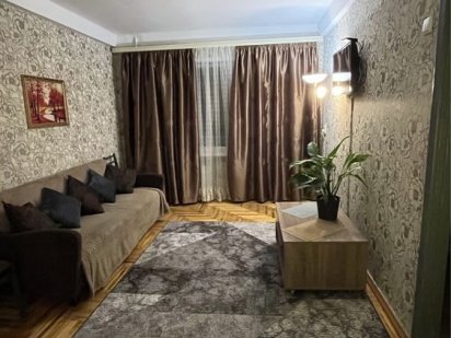 Здам 2 к.кв.-ру на Космосі (с кондиціонером).по вул.Алек.Говорухи