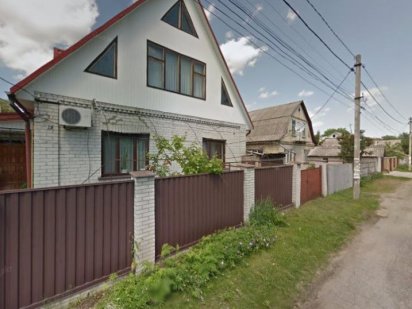 Будиночок з басейном та лазнею на дровах